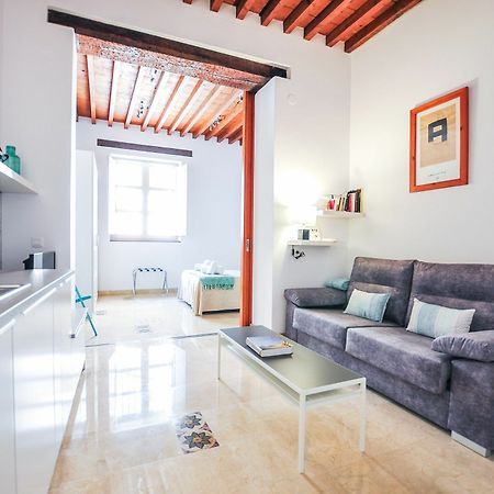Апартаменты Renthas Vid Loft Малага Экстерьер фото