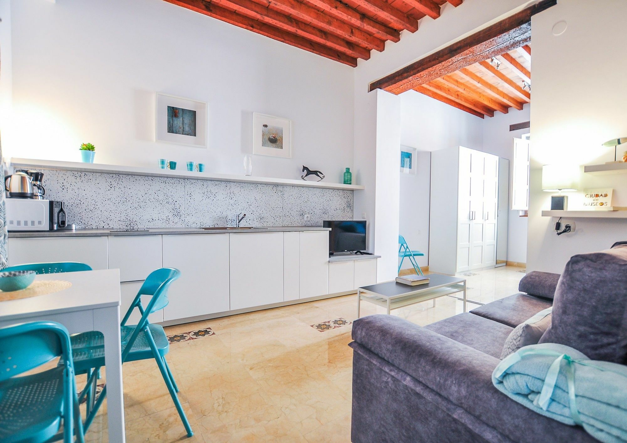 Апартаменты Renthas Vid Loft Малага Экстерьер фото